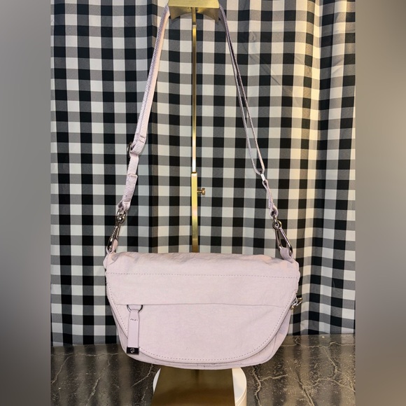 lululemon athletica Handbags - Lululemon Athletica Misty Pink All Night Festival Bag (5L) NWOT
